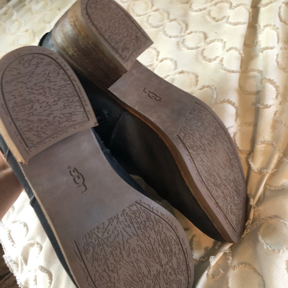 Ugg booties Black Leather Ankle Boots with Buckle Detail size 11 - Picture 3 of 4